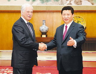 2012年12月19日，中共中央總書記習近平在北京中南海會見最高委員會主席格雷茲洛夫率領的俄羅斯統一俄羅斯黨代表團。