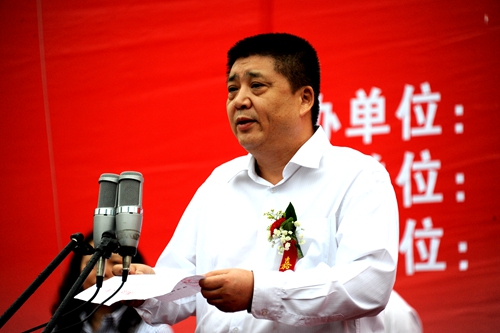 中國郵政集團公司郵票發行部總經理高山講話 人民網張藍兮攝
