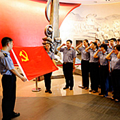 榜樣力量       他們來自不同行業，但他們都有一個共同的名字——“優秀共產黨員”
