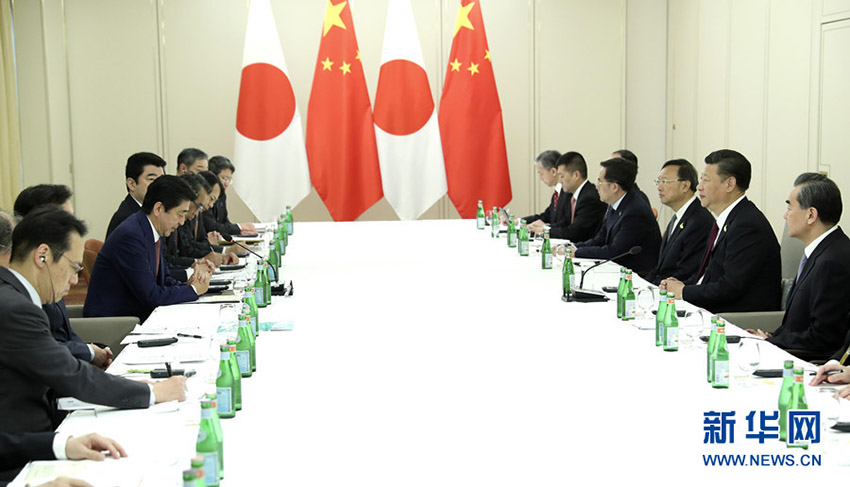 7月8日，國家主席習近平應約在漢堡會見日本首相安倍晉三。新華社記者 馬佔成 攝
