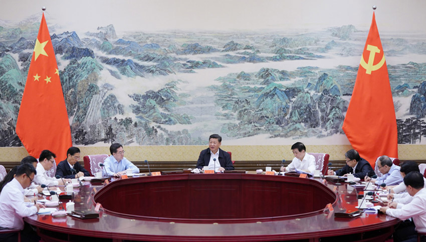 7月2日，中共中央總書記、國家主席、中央軍委主席習近平在中南海同團中央新一屆領導班子成員集體談話並發表重要講話。 新華社記者王曄攝