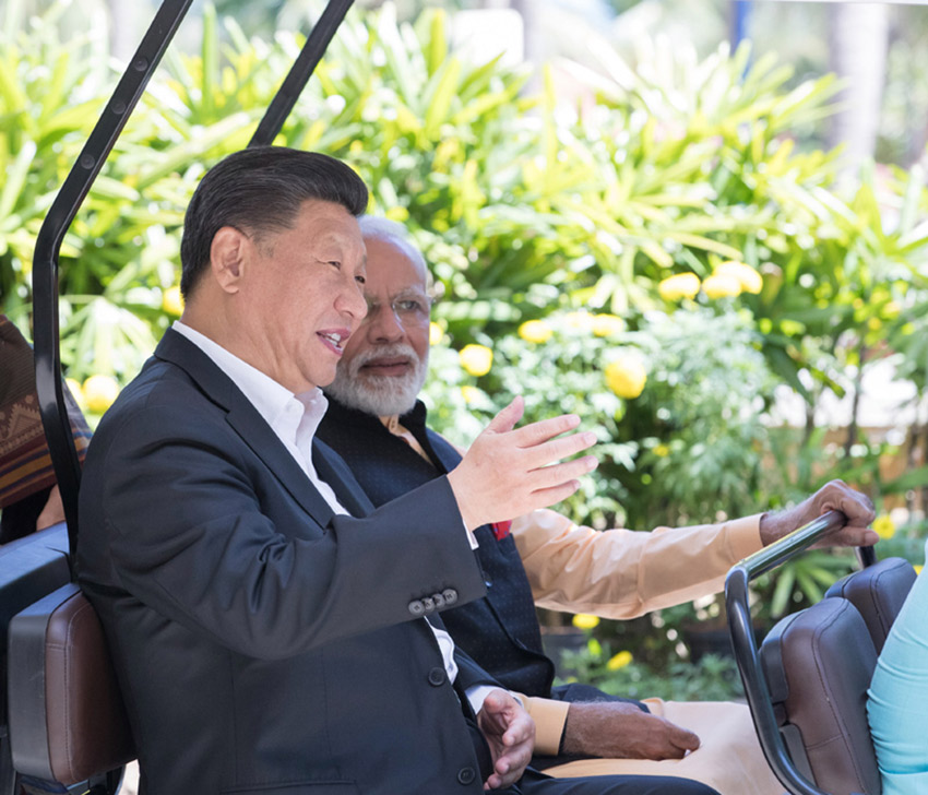10月12日，國家主席習近平在金奈同印度總理莫迪繼續舉行會晤。 新華社記者 王曄 攝