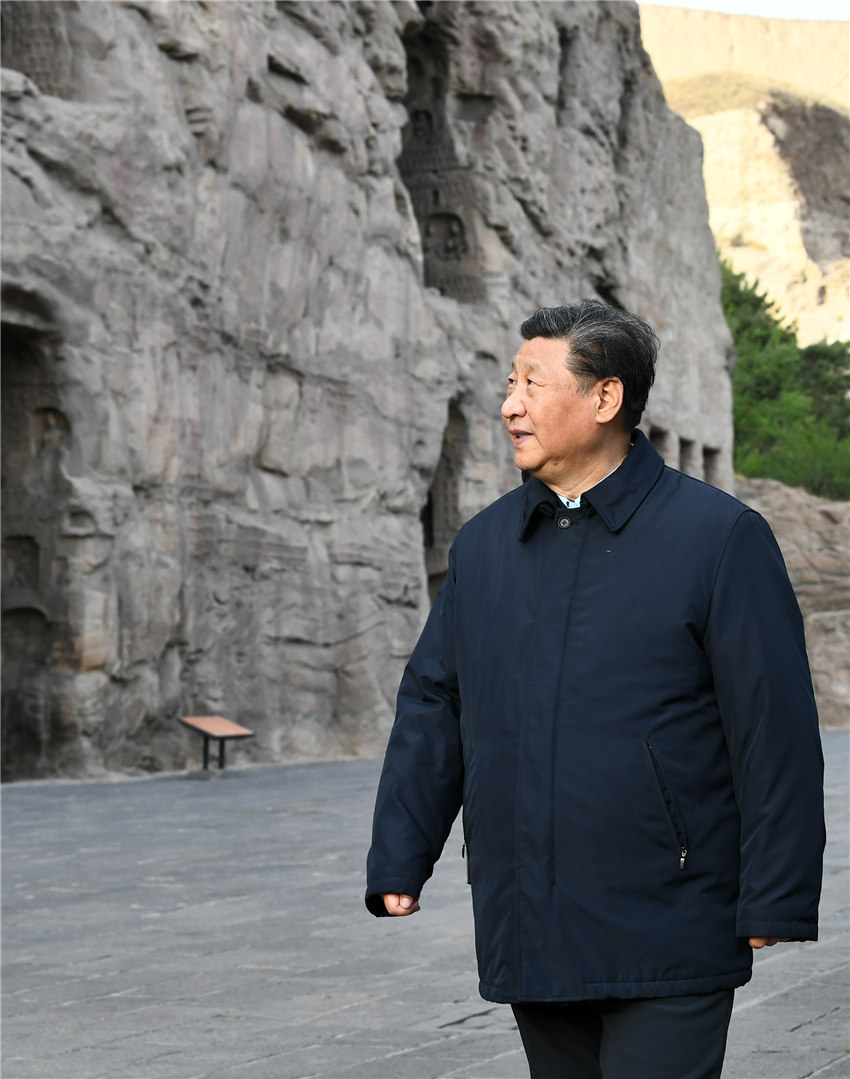 5月11日傍晚時分，習近平總書記來到大同雲岡石窟考察歷史文化遺產保護工作。（攝影記者：李學仁、謝環馳、劉彬）