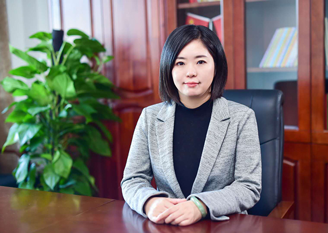 重慶市婦聯黨組成員、副主席潘靜