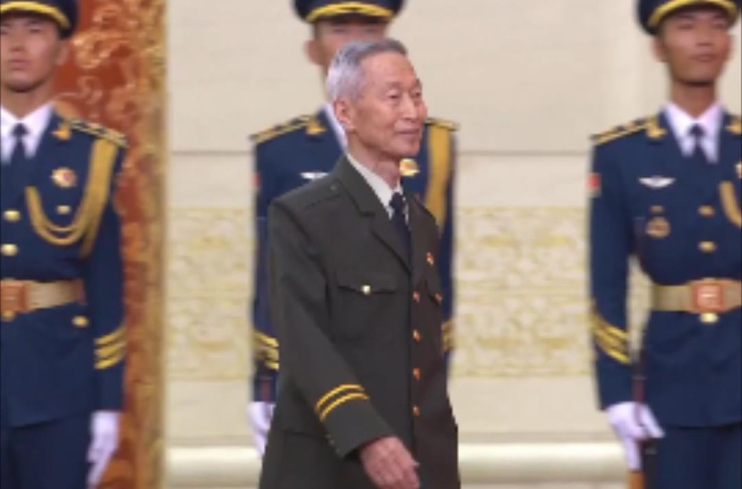 崔道植                                          “七一勛章”獲得者，看痕知槍、觀彈知人，他的名字就是傳奇。                    