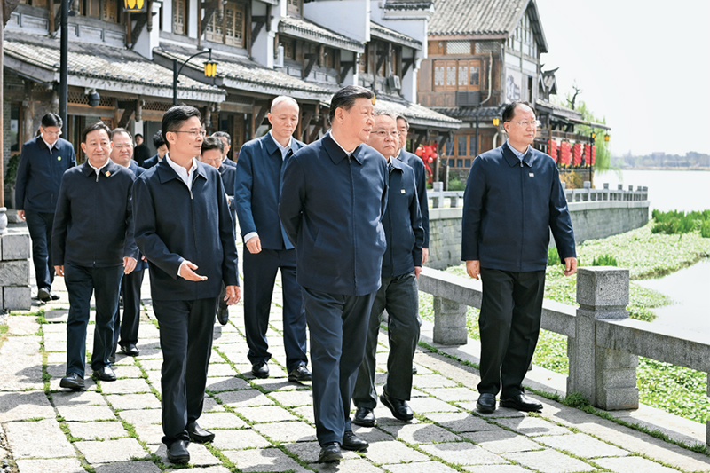 2024年3月18日至21日，中共中央總書記、國家主席、中央軍委主席習近平在湖南考察。這是19日上午，習近平在常德河街考察。 新華社記者 謝環馳/攝