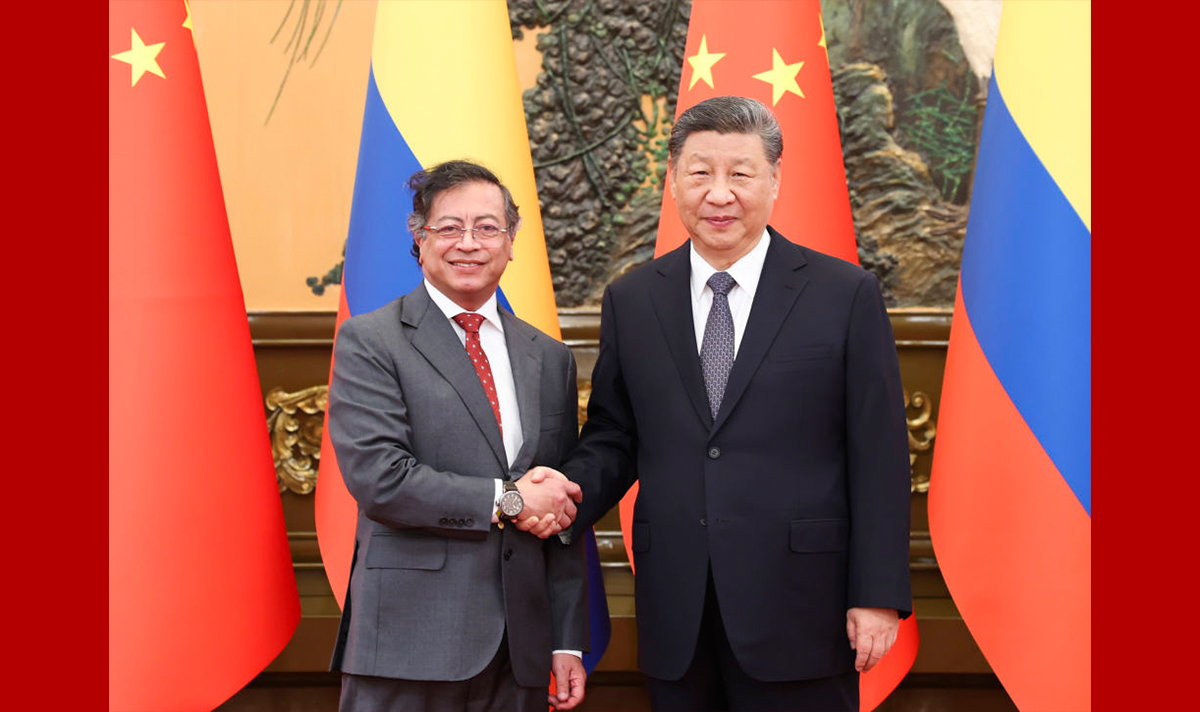 習近平會見哥倫比亞總統佩特羅