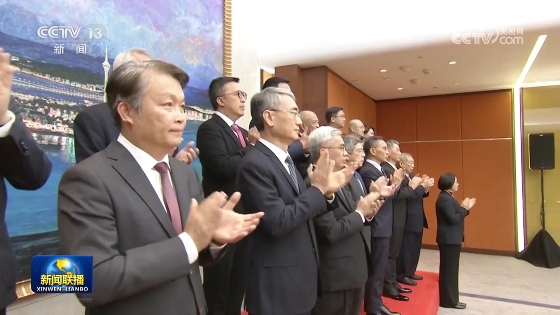習近平會見澳門特別行政區行政、立法、司法機構負責人