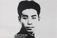 　　黨的六大以后，周恩來作為實際主持黨中央工作的領導人，在極端險惡的條件下，機智勇敢地保衛黨的中央機關，保護黨的大批領導骨干，發展黨在白區的秘密工作，支持工農武裝割據、紅軍和農村革命根據地，積極探索中國革命的正確道路，明確提出“鄉村中心”的思想。